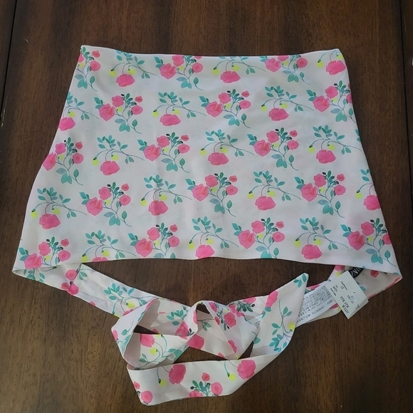 ⭐️3/$25⭐️ NWT Zara Floral Print Strappy Crop Top - Picture 3 of 7